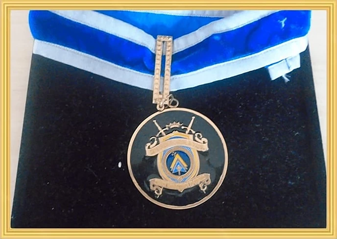 Medalha Referência Nacional na Sociedade, Empreendimento e na Cultura
